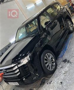 تۆیۆتا لاند کروزەر